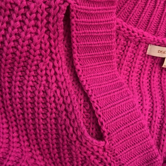 Skies Are Blue hot pink sweater - Picture 3 of 4